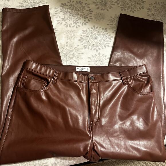 Abercrombie & Fitch Faux Leather Pants The 90s Straight Red Vegan - Picture 4 of 7